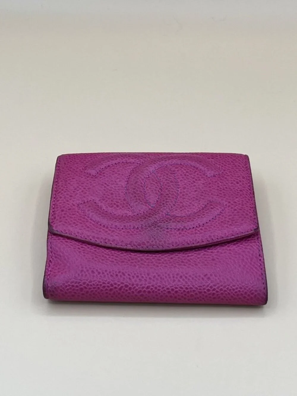 CHANEL authentic compact